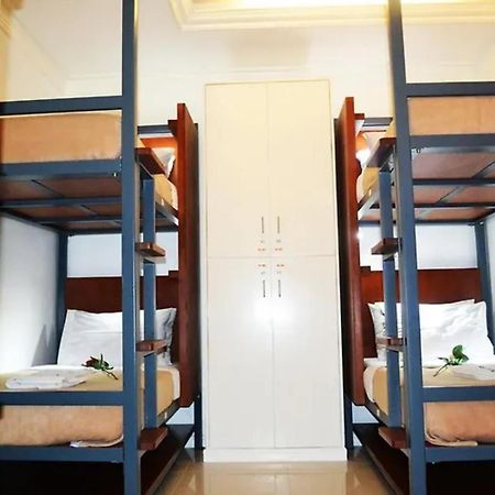Townhouse Oak Makati Manila Near Pnr Pasay Evangelista Formerly Vip Suites Makati City Exterior foto