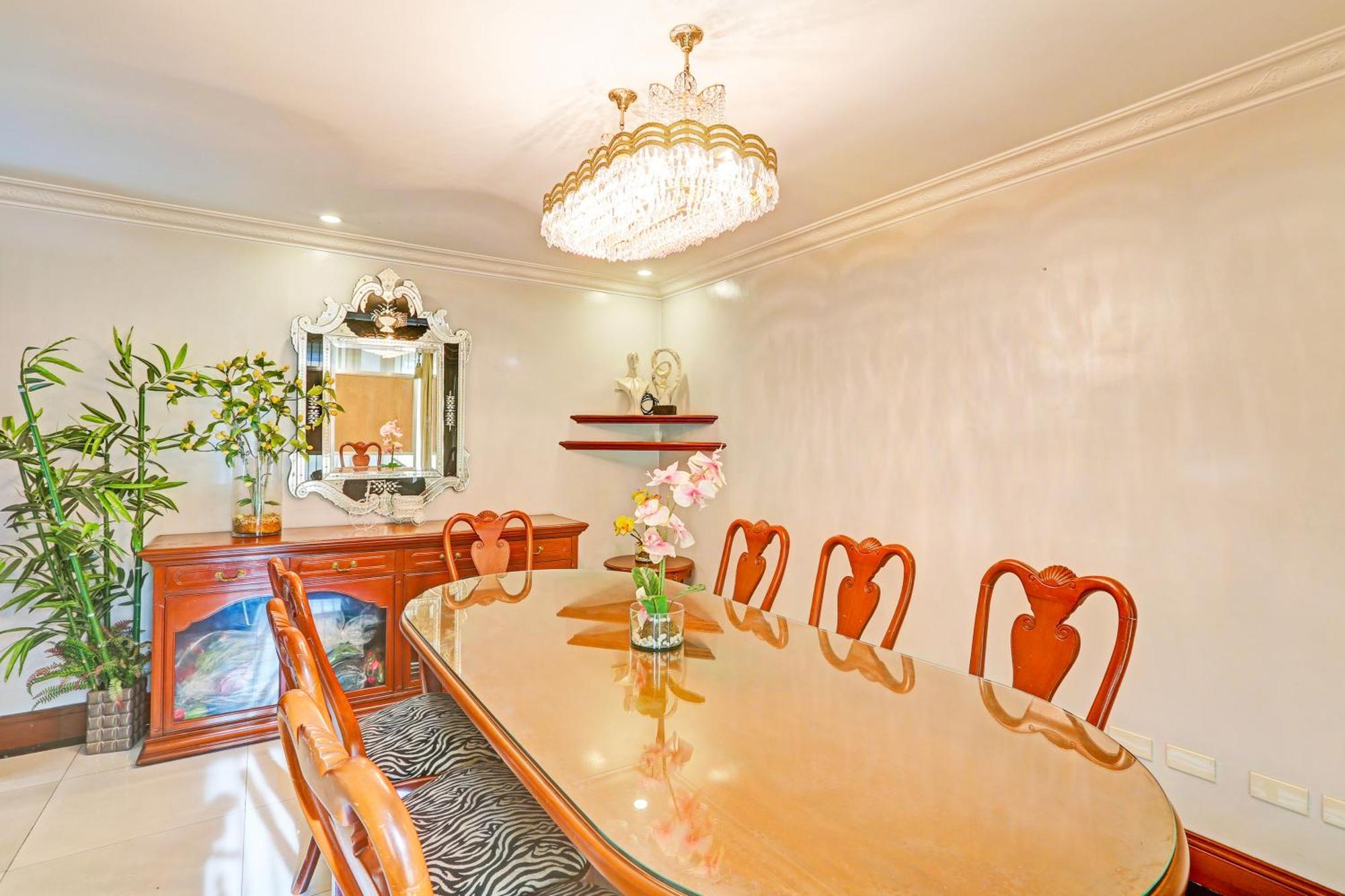Townhouse Oak Makati Manila Near Pnr Pasay Evangelista Formerly Vip Suites Makati City Exterior foto